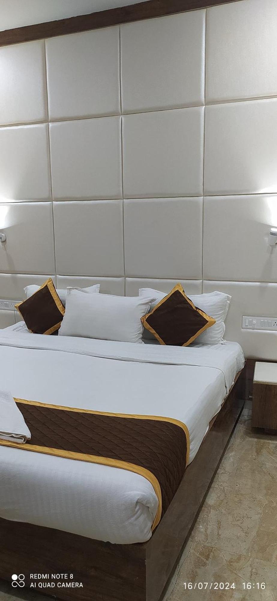 Hotel Grace Residency Chennai Airport Esterno foto